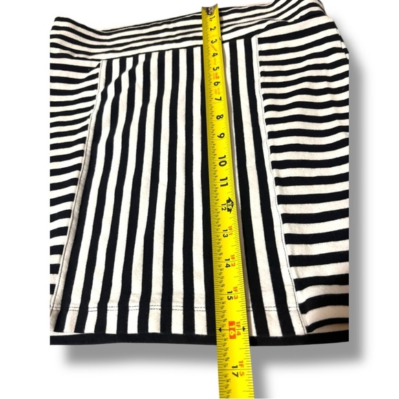 Black and White Contrasting Stripes High Waist Bodycon Mini Pencil Skirt - Picture 7 of 15